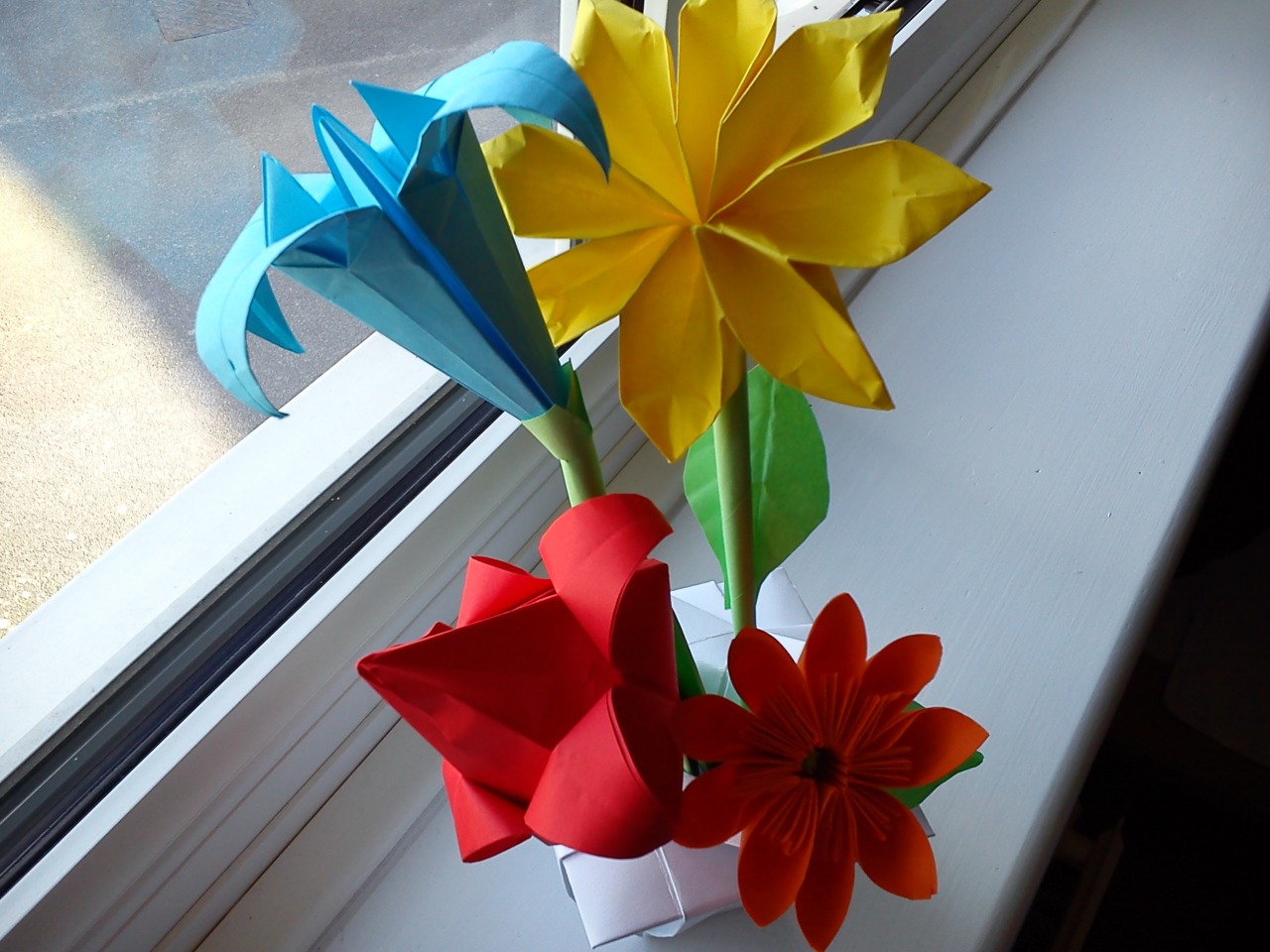 Origami Flowers Vase Declan Webb