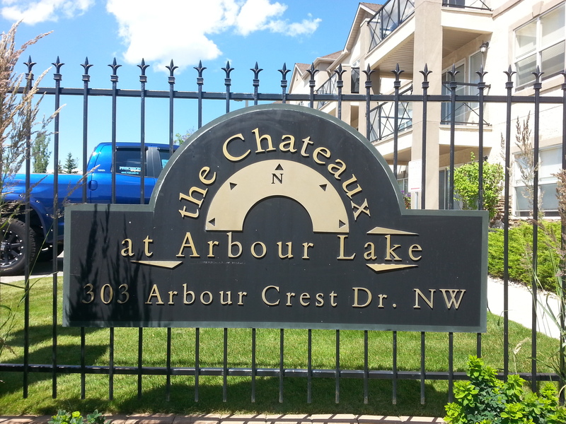 chateaux sign