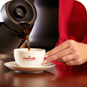 标准咖啡服务提供新鲜煮好的咖啡