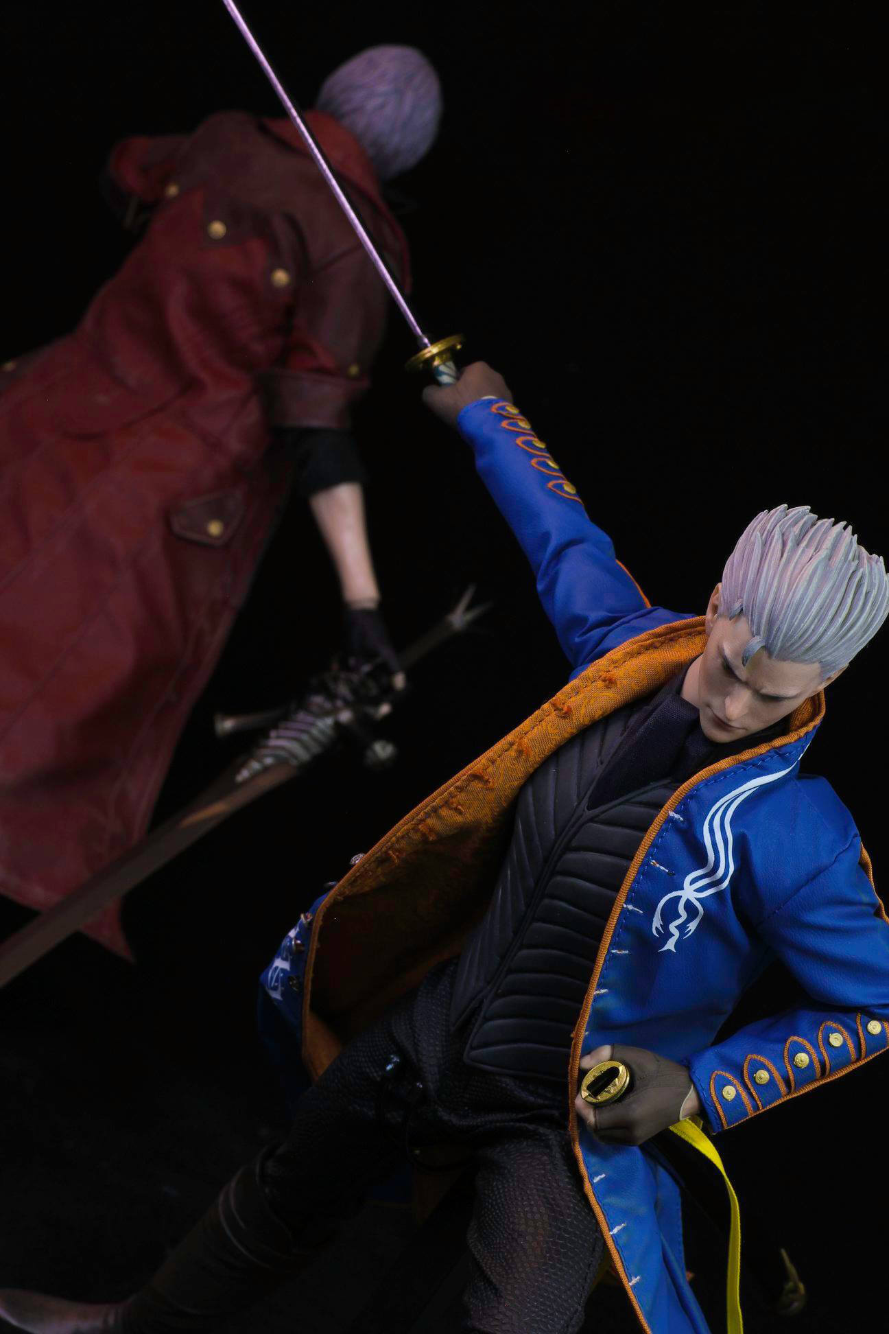 Is Vergil Stronger Than Dante? Just Fight!