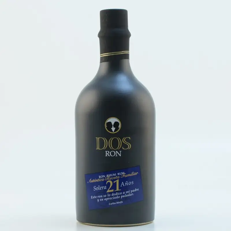 Image of the front of the bottle of the rum DOS Ron Solera 21 Años