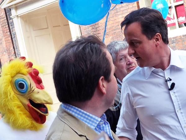 oh my god twitter doesn’t include alt text from images in their API