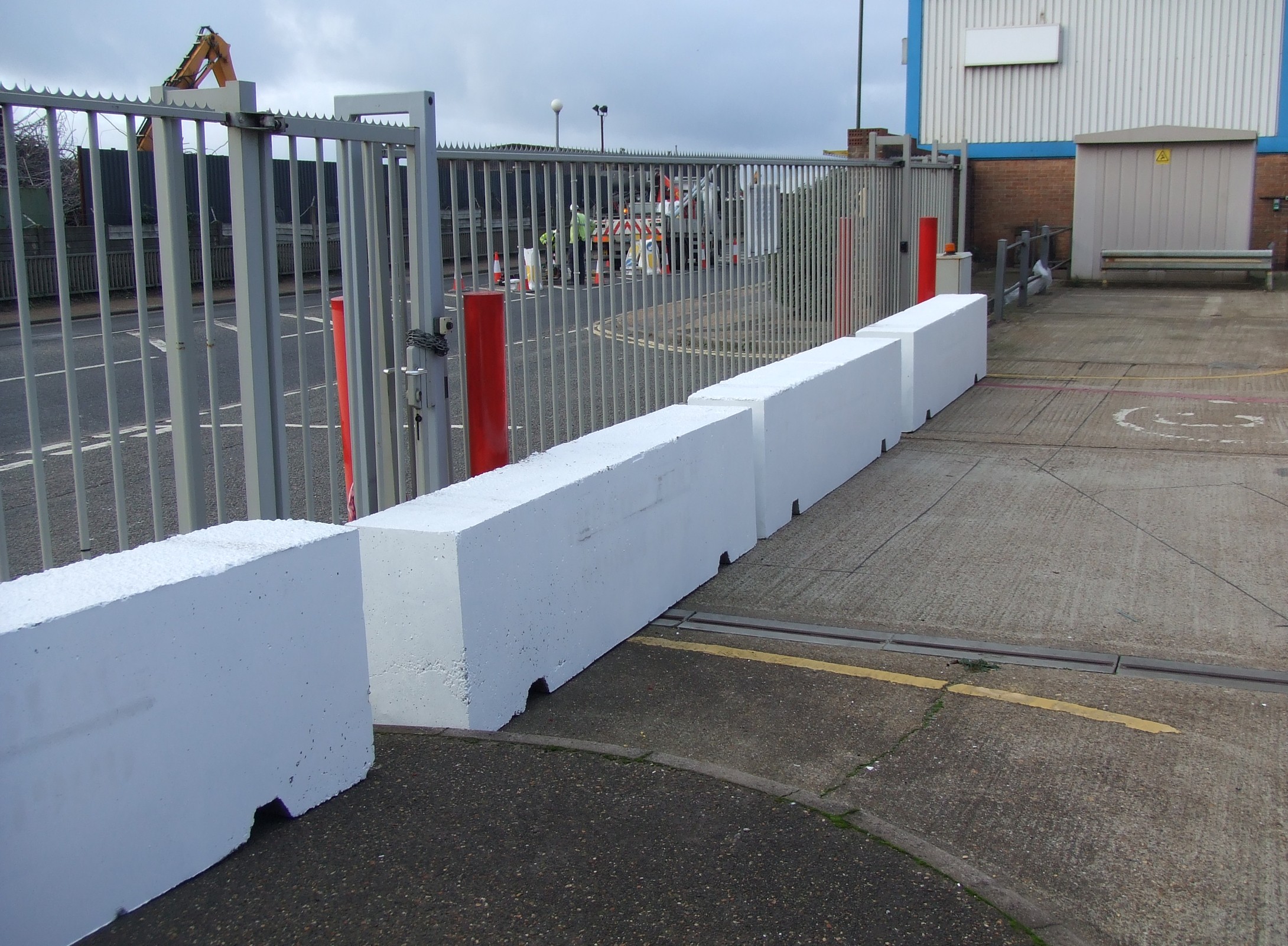 Concrete barriers cost