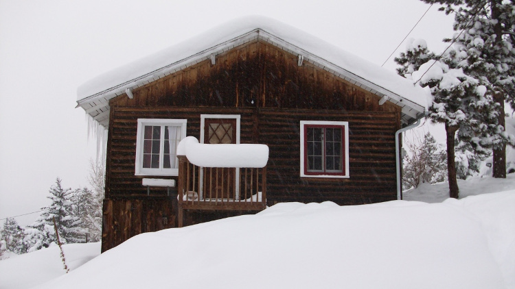 rocky-mountain-cabin