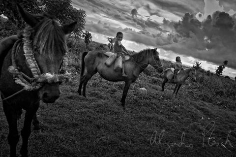Fumes - Art, Photography, Ideas - 100531 PHOTOGRAPHER ALEJANDRO PLESCH SUMBA 04