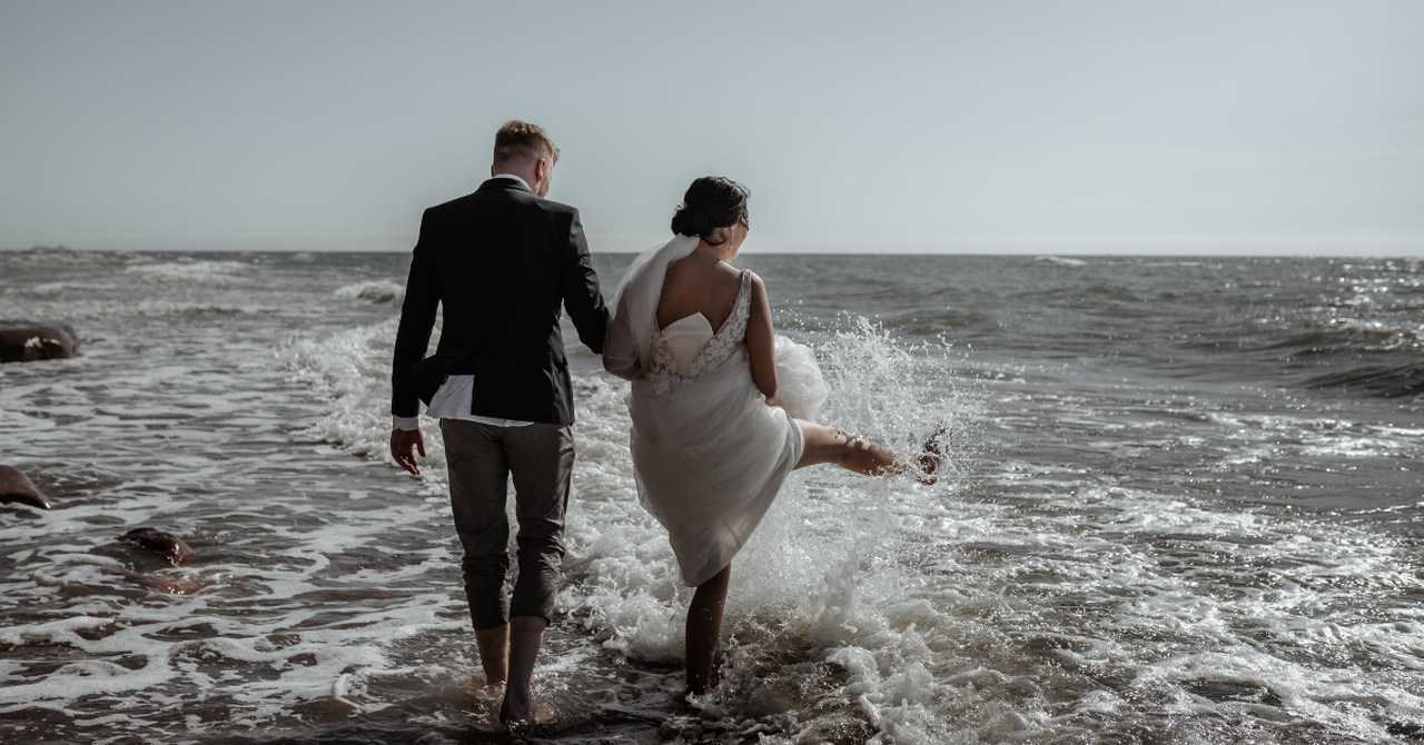 Hochzeitsfoto Ideen im Meer.