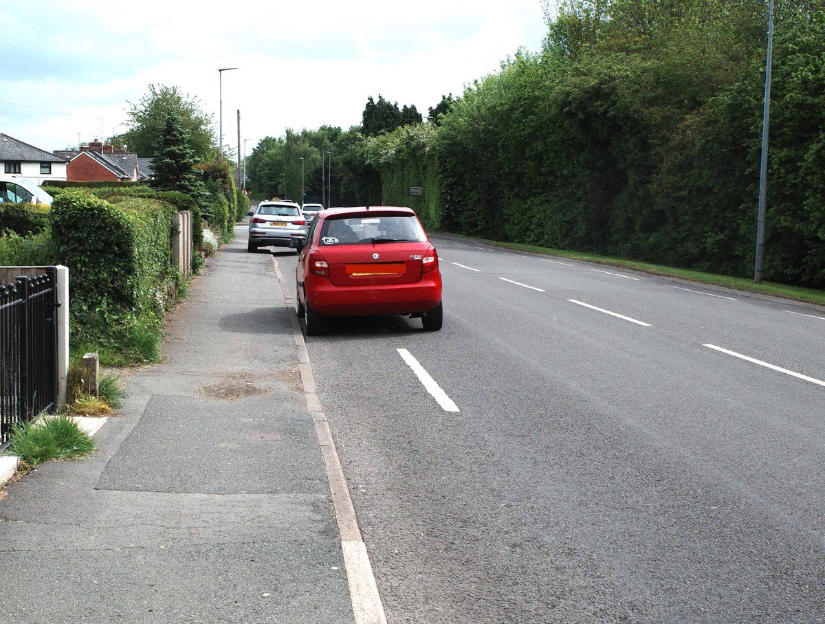 oh my god twitter doesn’t include alt text from images in their API