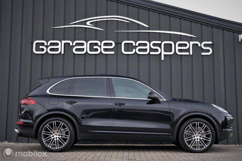 Porsche Cayenne 4.2 D S | Panoramisch dak | Bose | 850 Nm afbeelding 5