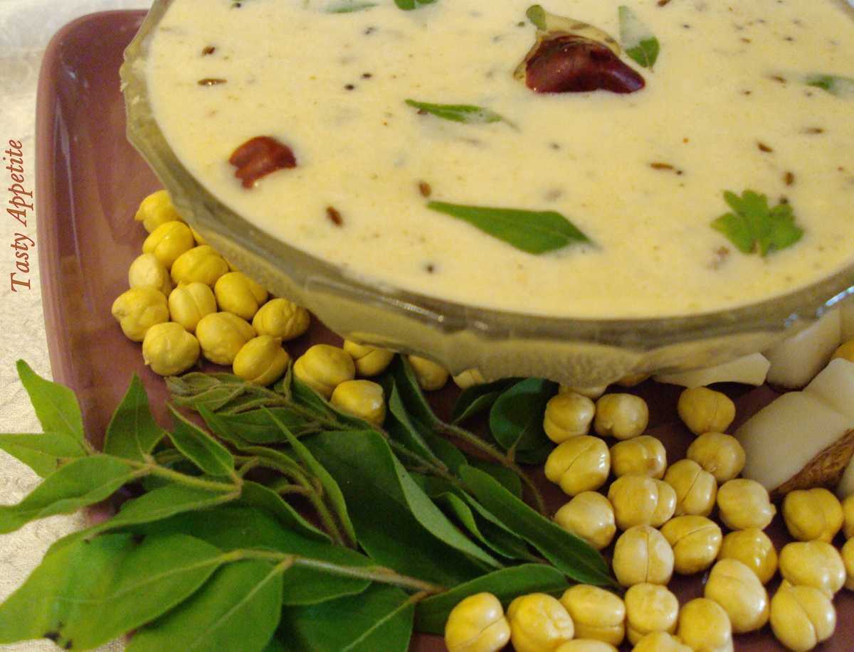 Coconut Chutney White Chutney Tasty Appetite