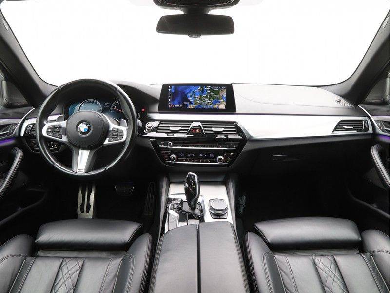 BMW 5 Serie Touring 540i xDrive High Executive afbeelding 13