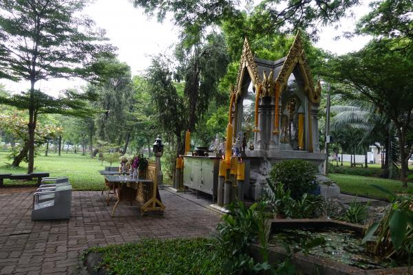 Lumpini Park Shrine