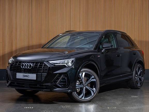 Audi Q3 45 TFSI e 20", B&O, PANO, LED, B&O, S-LINE