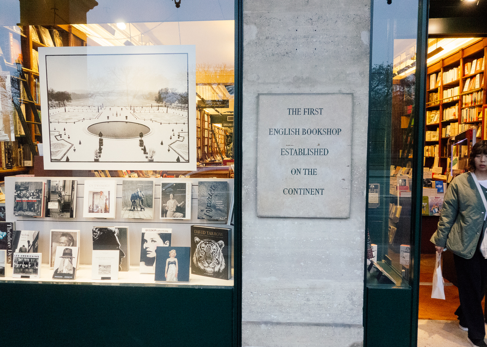 plaque stating the shop is the first english-language bookshop in europe