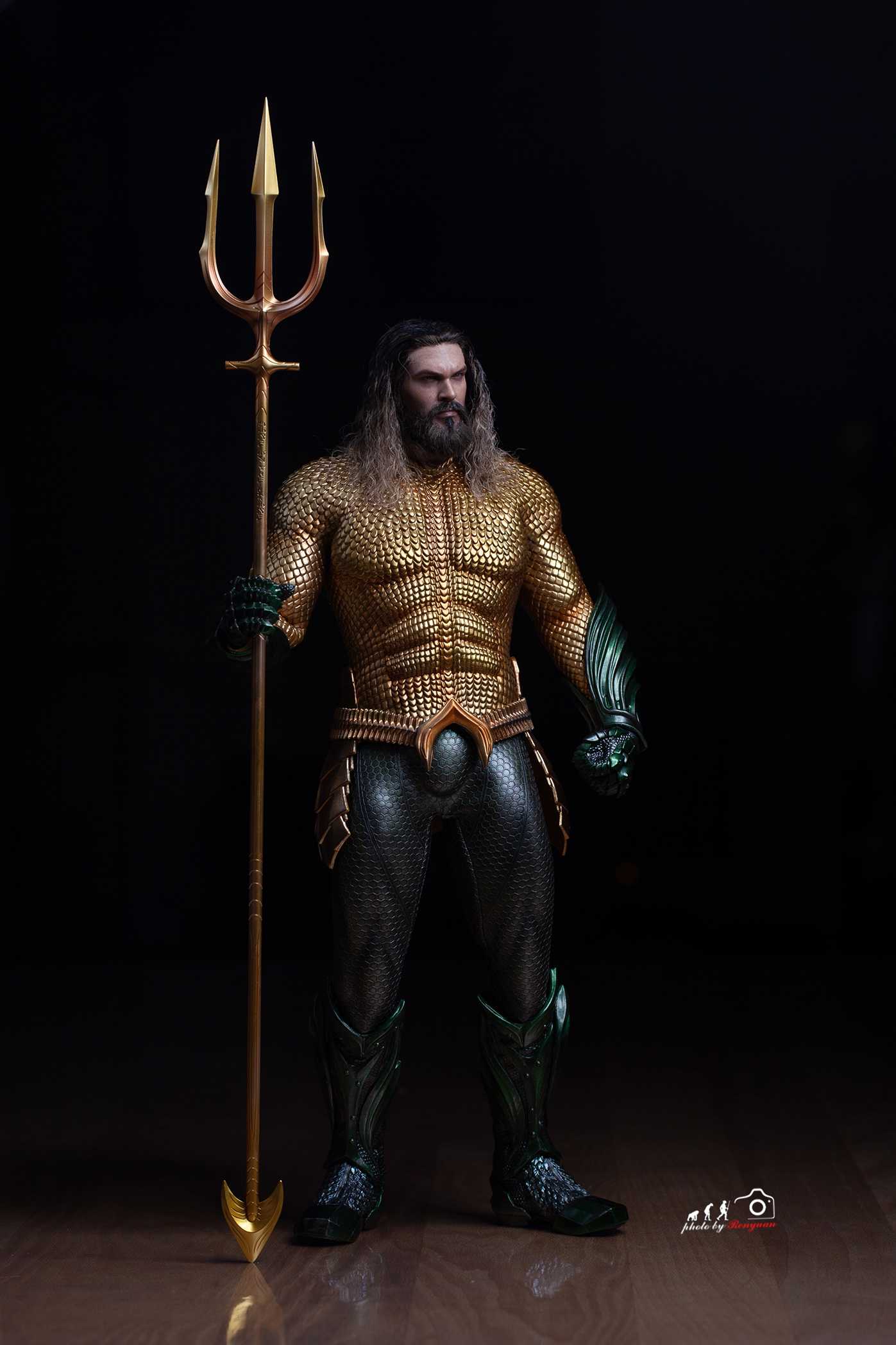 Hot Toys Aquaman 1/6 Scale Figure