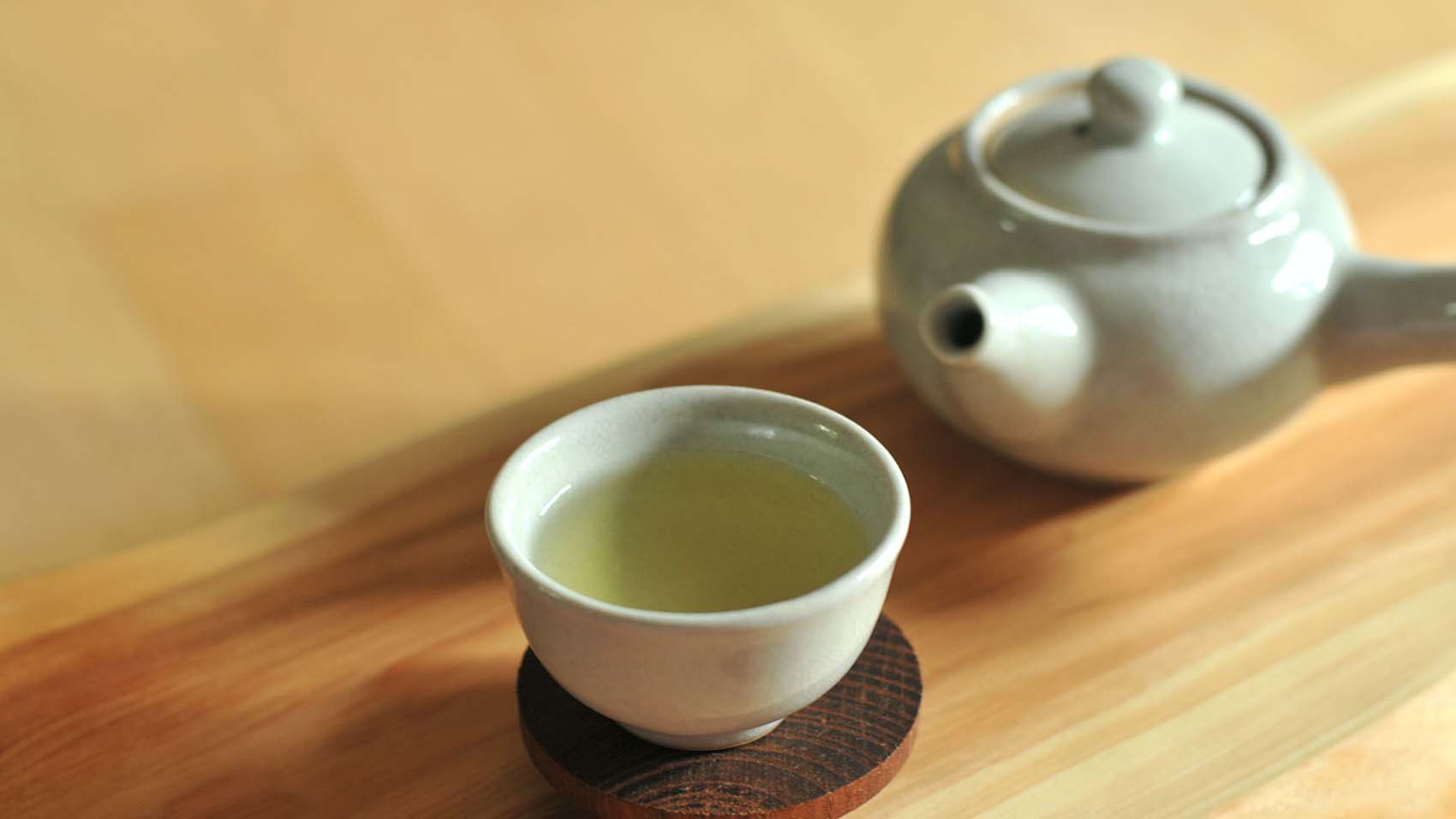drinking green tea as a coffee alternative