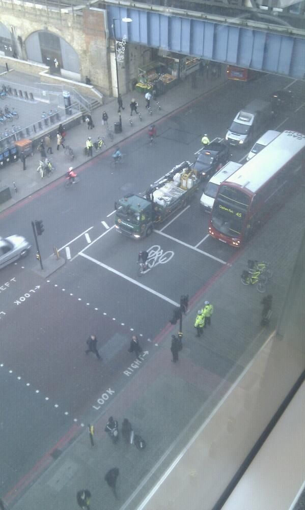 oh my god twitter doesn’t include alt text from images in their API