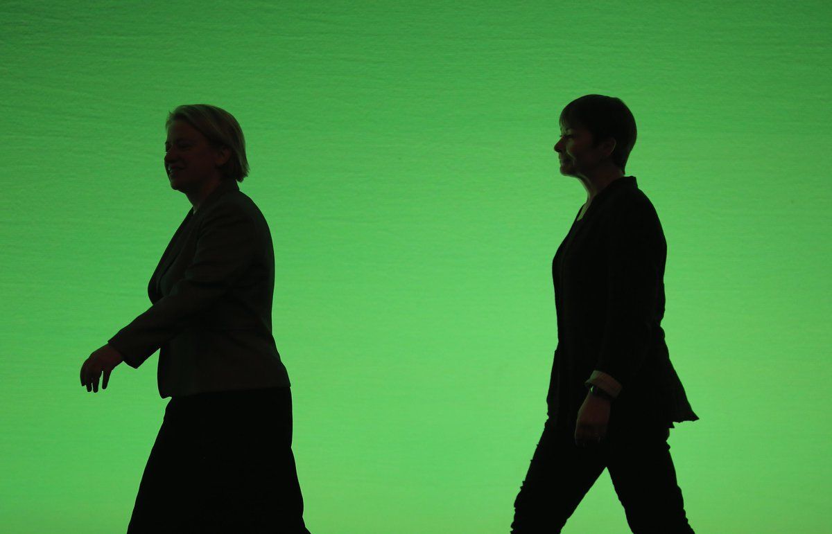 oh my god twitter doesn’t include alt text from images in their API