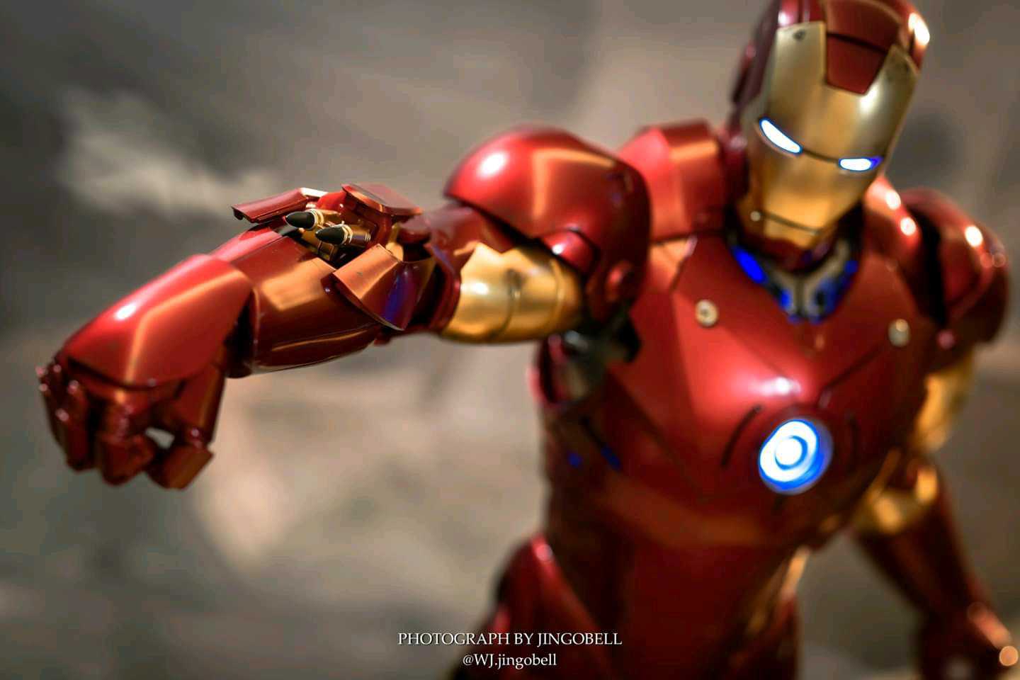 HT 1/4 Iron Man MK3 Album