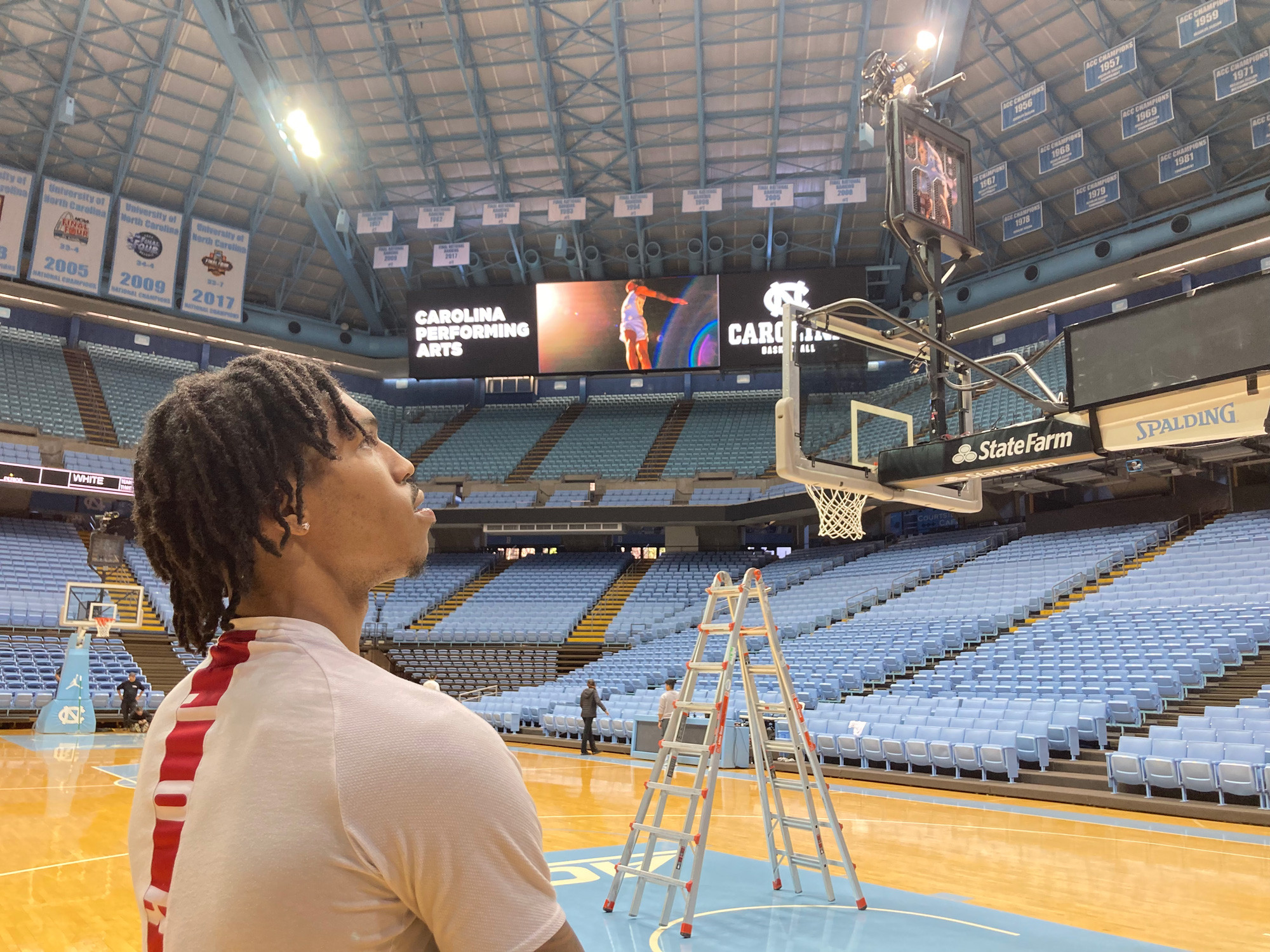 Caleb Love on the UNC basketball court