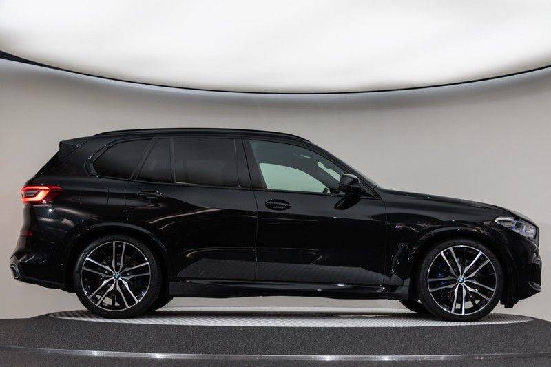 BMW X5 M40i xDrive 340pk Panoramadak VirtualCockpit ShadowLine Sportleder+Memory Head-Up HarmanKardon Luchtvering Laserlicht AmbientLight Keyless Sportuitlaat 22” 360Camera ParkAssist Pdc afbeelding 13