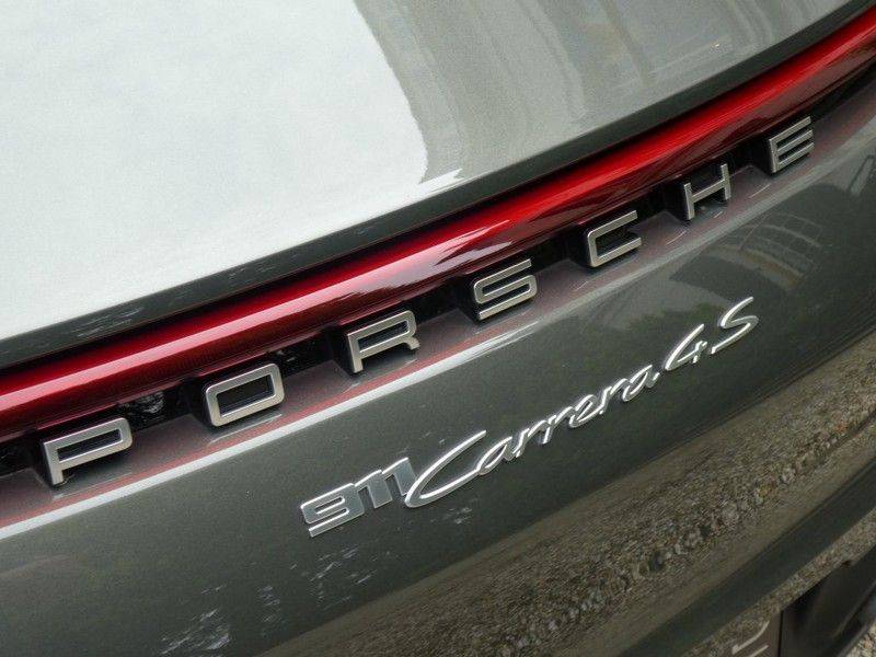 Porsche 992 Cabrio 3.0 Carrera 4S afbeelding 19