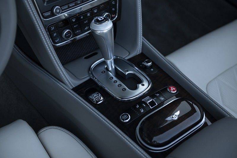 Bentley Continental GT 4.0 V8S GTC Mulliner + Adaptive Cruise Control + Massage Verwarmde/Gekoelde Stoelen + Nekverwarming afbeelding 22