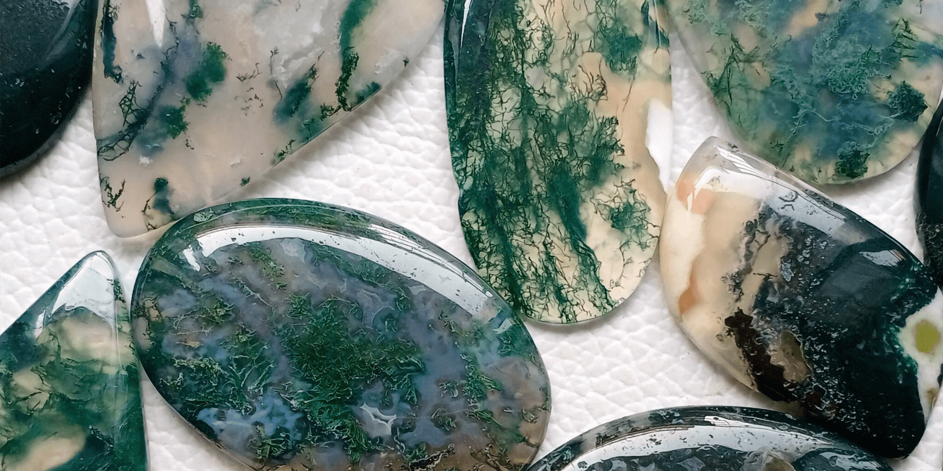 featured image thumbnail for post Can Moss Agate Go In Water? - (SAFE HEALING)