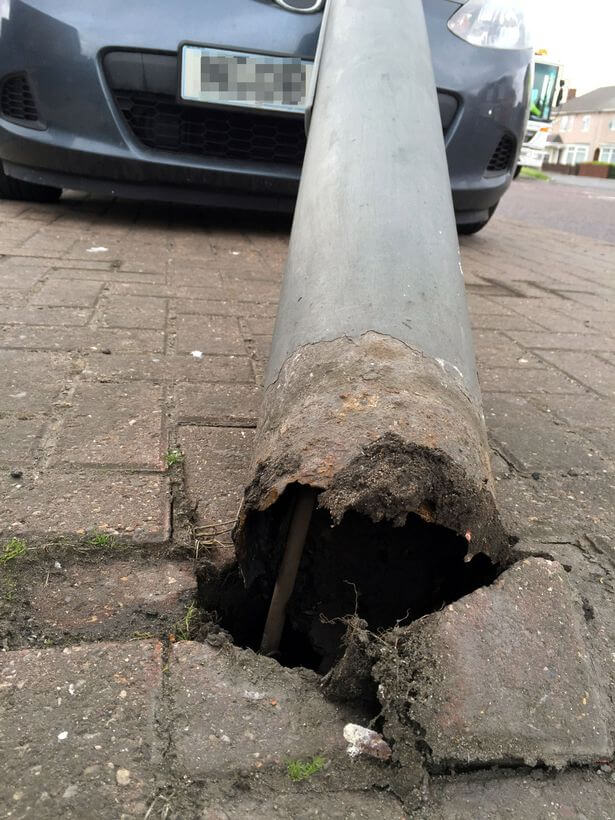 Lamp Posts Inspection With EMAT Medium Range Guided Waves