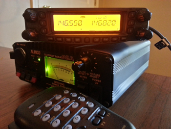 A typical ham radio, the Yaesu FT-8900R