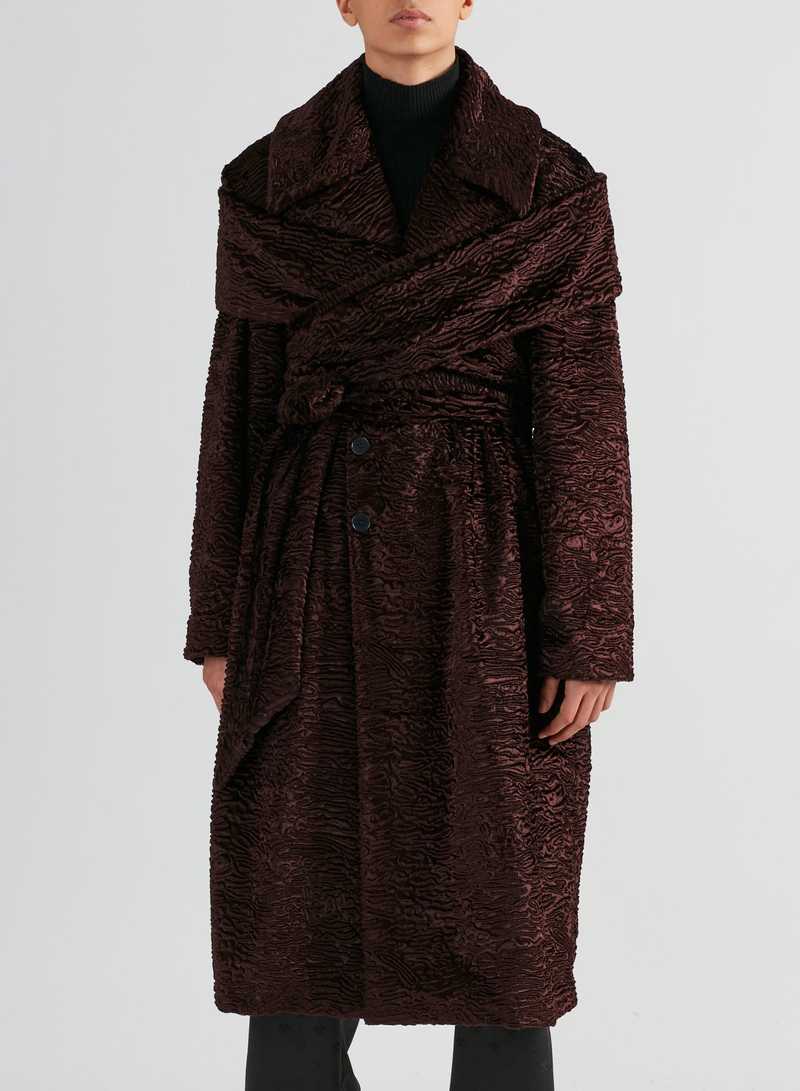 Bedir Coat Faux Fur Dark Brown, front view. GmbH AW22 collection.