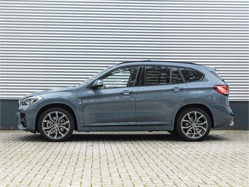 BMW X1 xDrive20i High Executive - M-Sport - Memoryzetel - Trekhaak - Panorama afbeelding 6