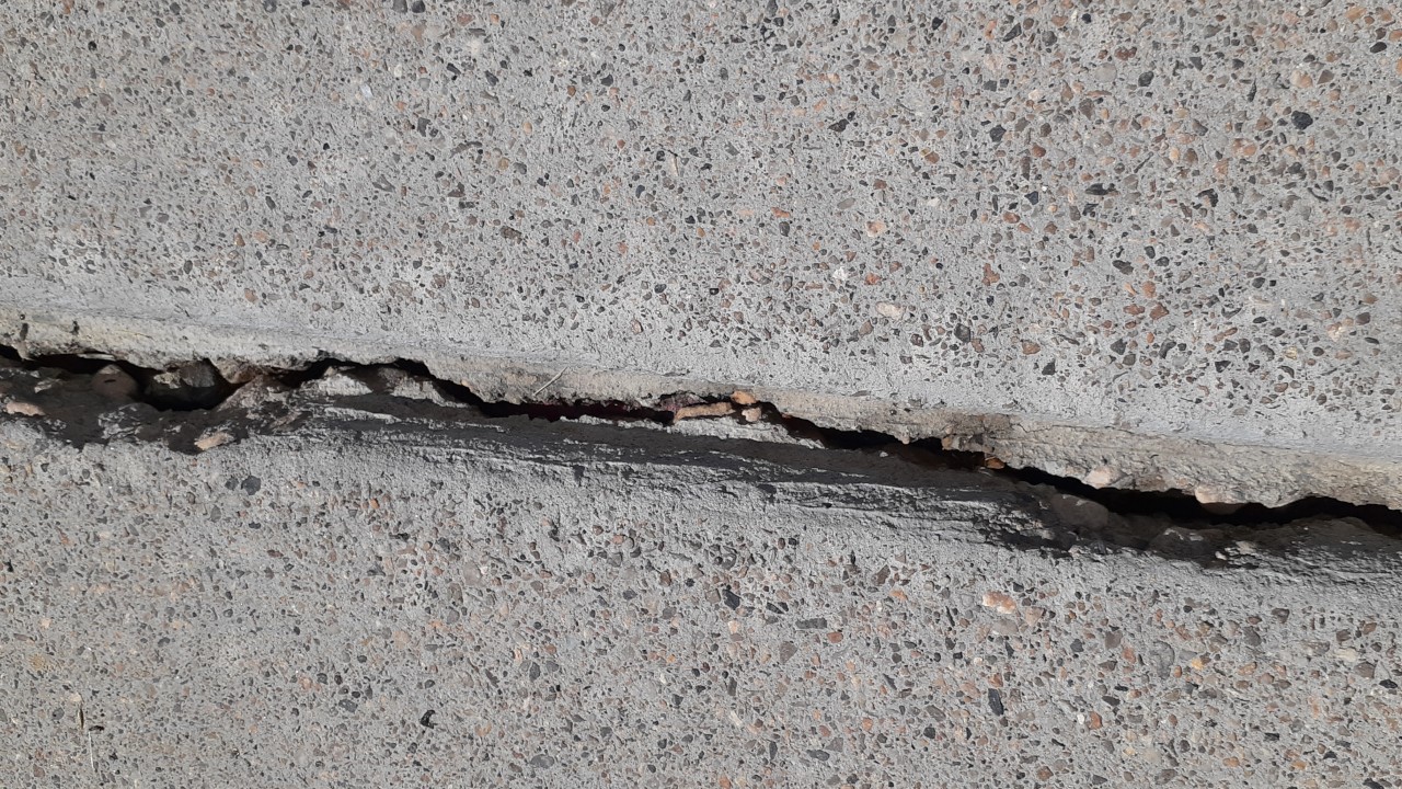 concrete-driveway-restoration--before-06