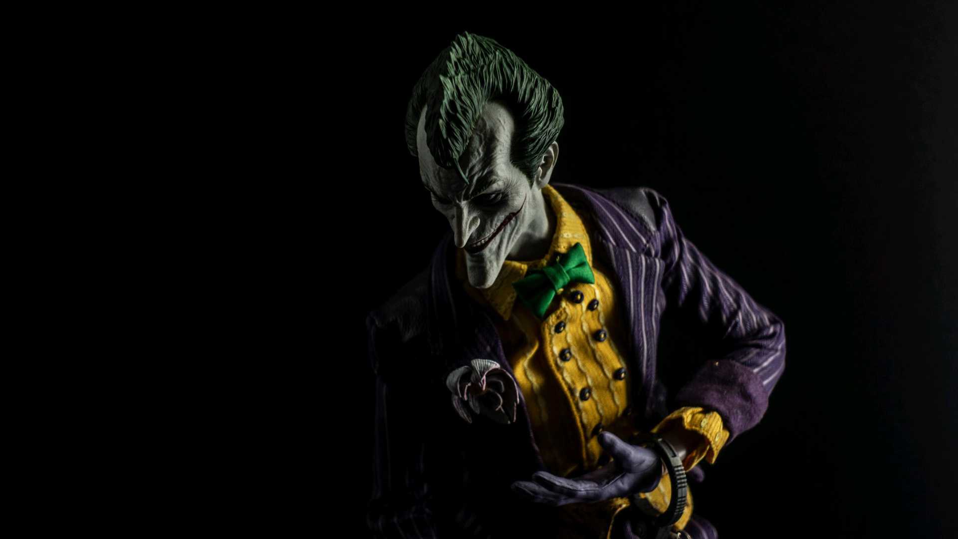 joker hot toys arkham asylum