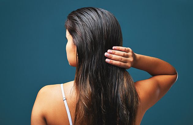 7 Cara Merawat Rambut Mudah Berminyak dari Ketombe
