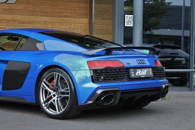 Audi R8 5.2 V10 Performance Quattro 620pk **Keramisch/B&O/Carbon/DAB/Camera** afbeelding 10