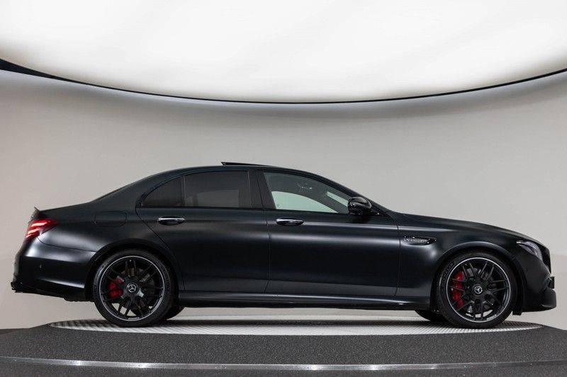 Mercedes-Benz E-Klasse E63s AMG EDITION 1 4Matic 612pk (MAGNO MAT) Panoramadak Distronic Nightpakket Schaalstoelen Burmester Carbon ComandOnline Keyless 20" Parktronic Pdc afbeelding 12