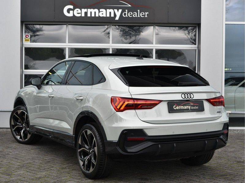 Audi Q3 Sportback 40TFSI Quattro S-Line Black Optic M-LED Pano Virtual 20-Inch 360Camera Tausilver! afbeelding 13