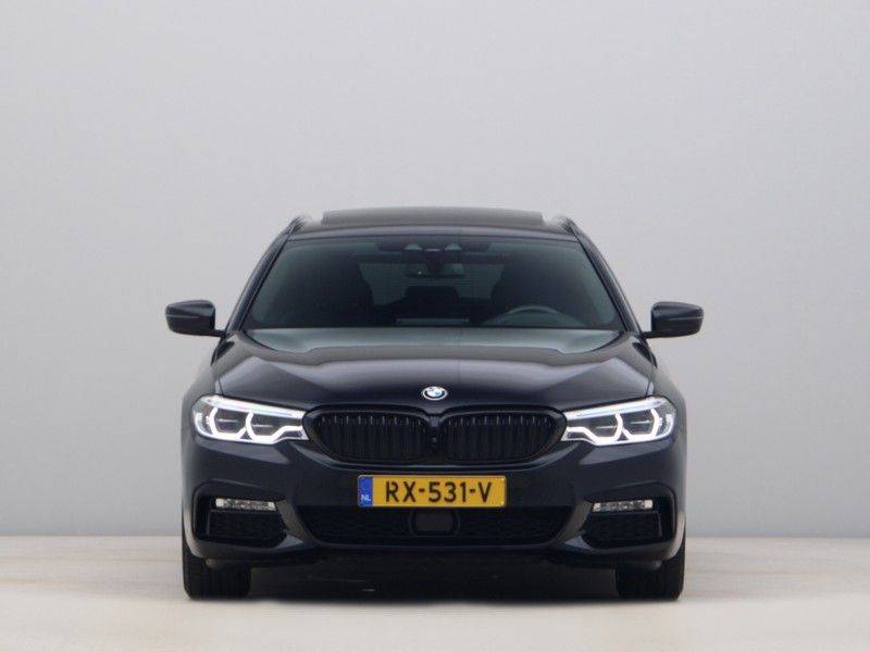 BMW 5 Serie Touring 540i xDrive High Executive afbeelding 6