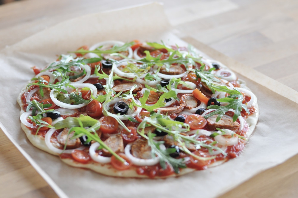 Quick Yeast-free Vegan Pizza with Chorizo and Onion