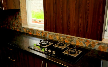 BUILT-IN KITCHEN