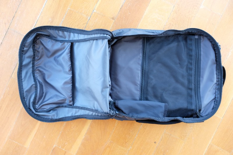 Opens like a suitcase