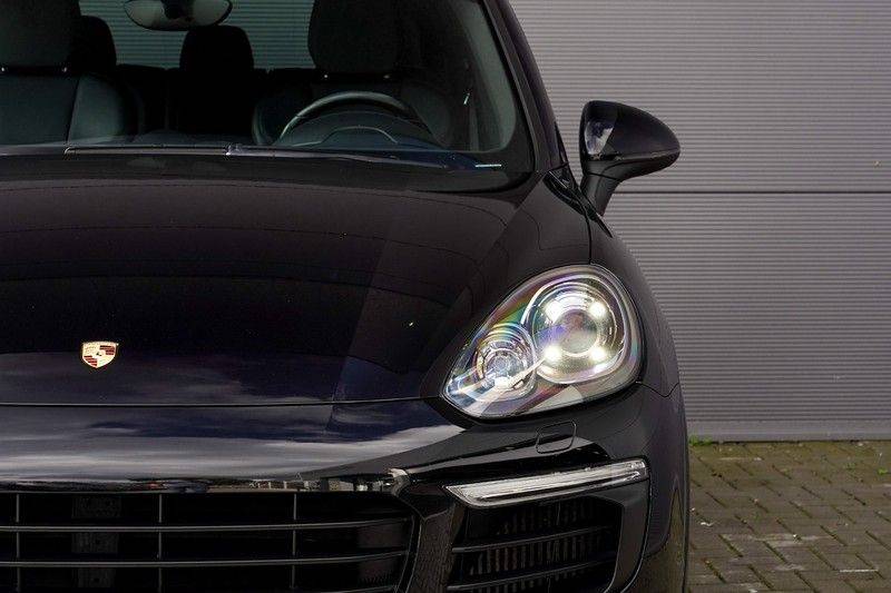 Porsche Cayenne 3.0 D Facelift Luchtv. Pano Bose Sportchrono 21" afbeelding 14