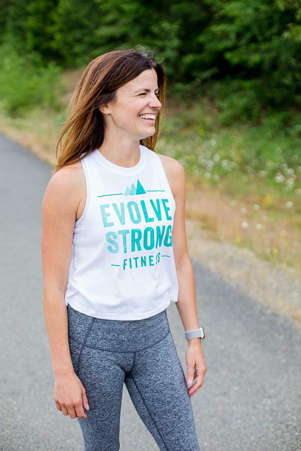 EVOLVE Strong Fitness coach Kelly at outdoor boot camp in Tehaleh
