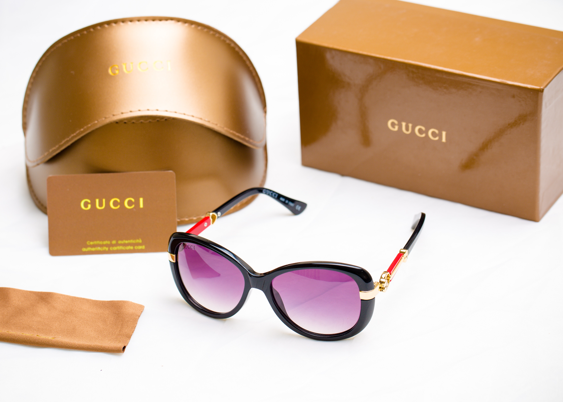 Gucci brand sunglasses 