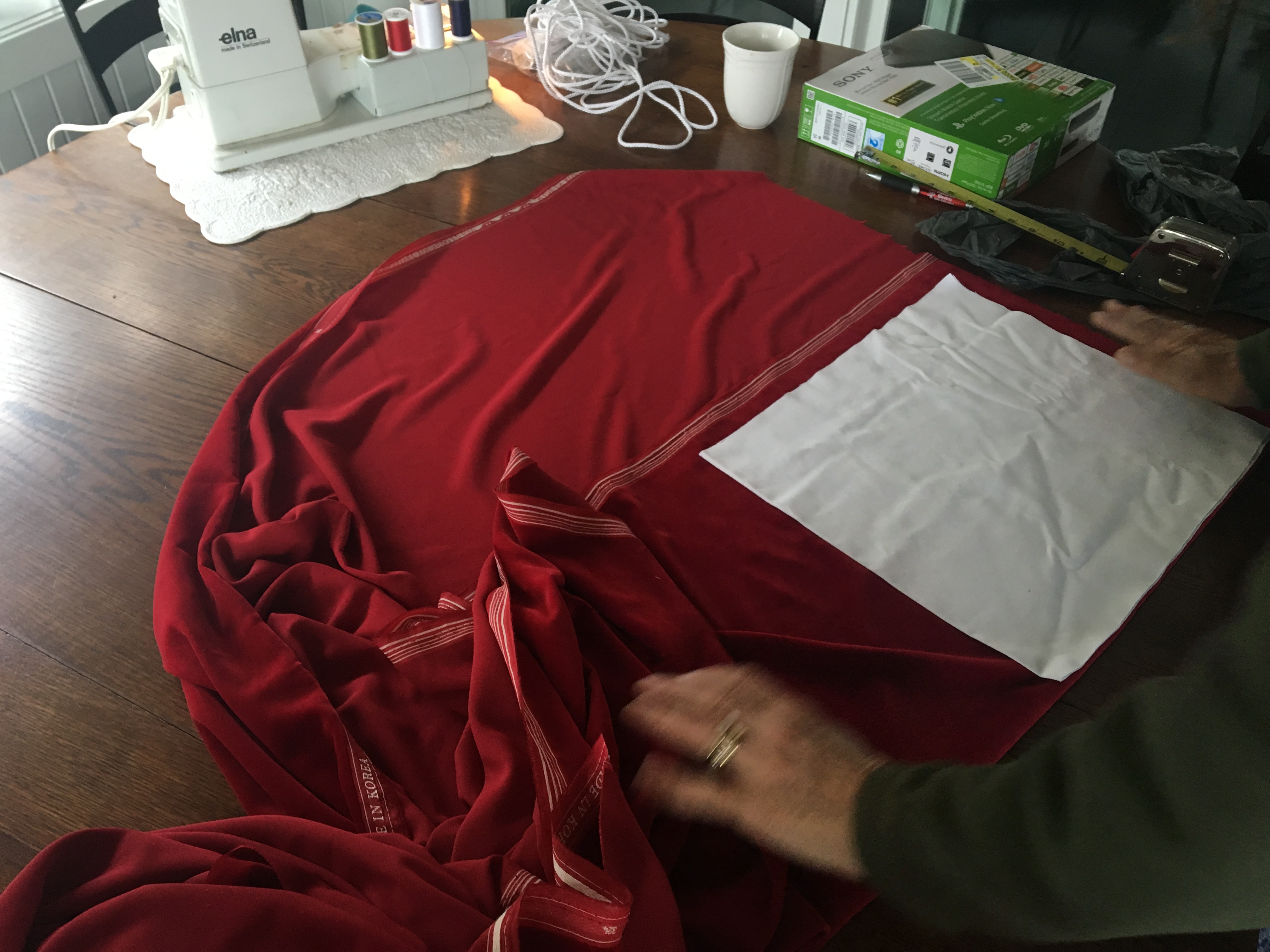 Measuring and cutting the velvet