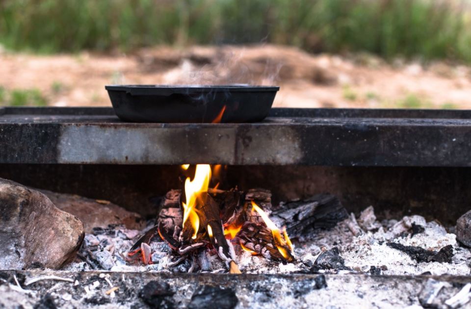 How To Have A Campfire In The Rain And Keep It