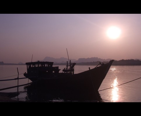 Burma Boats 19