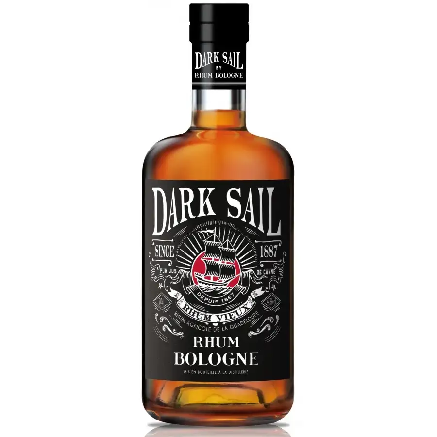 Image of the front of the bottle of the rum Dark Sail