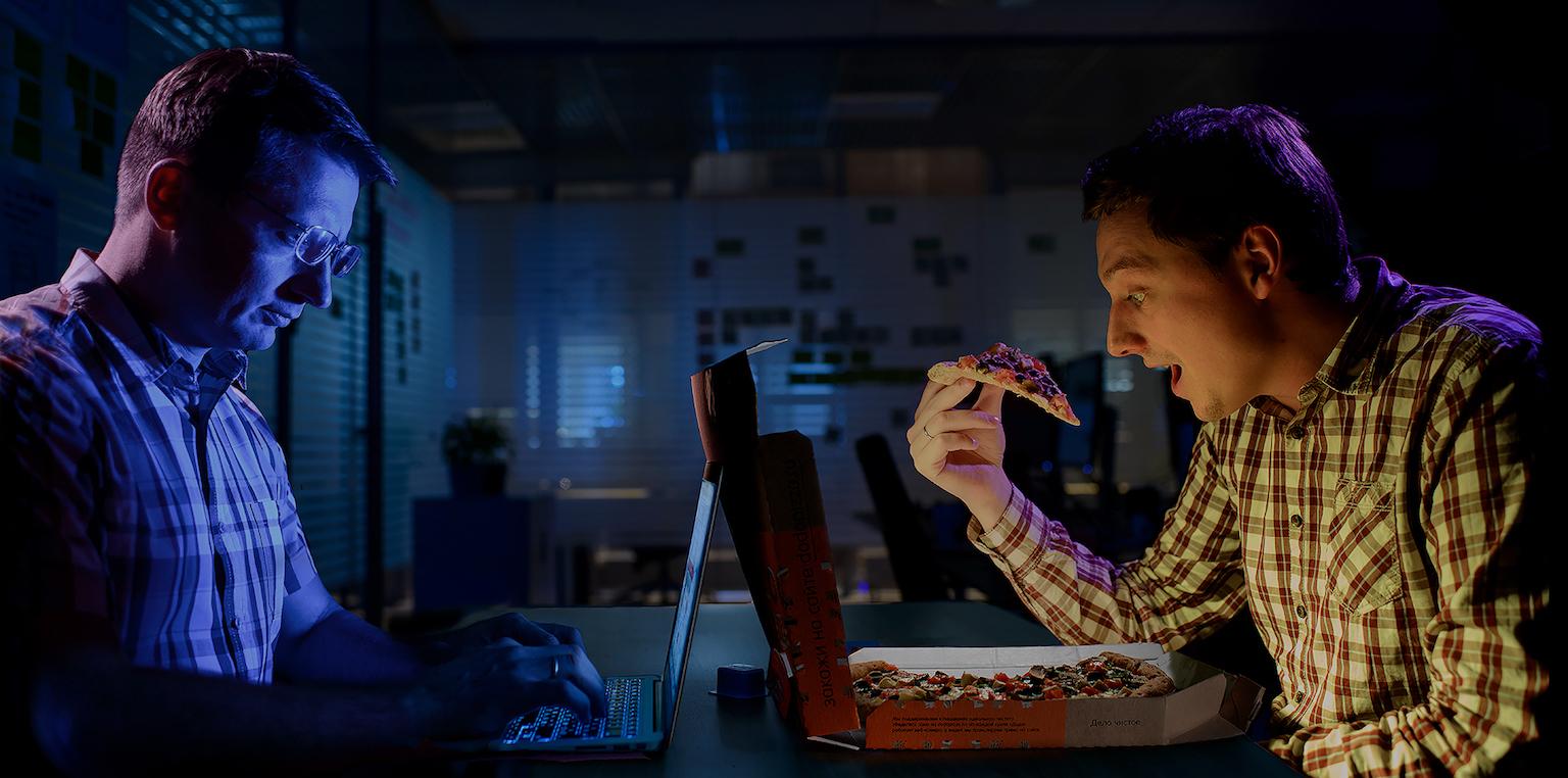 https://d33wubrfki0l68.cloudfront.net/173d42510ef55518561bc2039fbaefa3dbaca2c1/61a21/img/eating-pizza.jpg