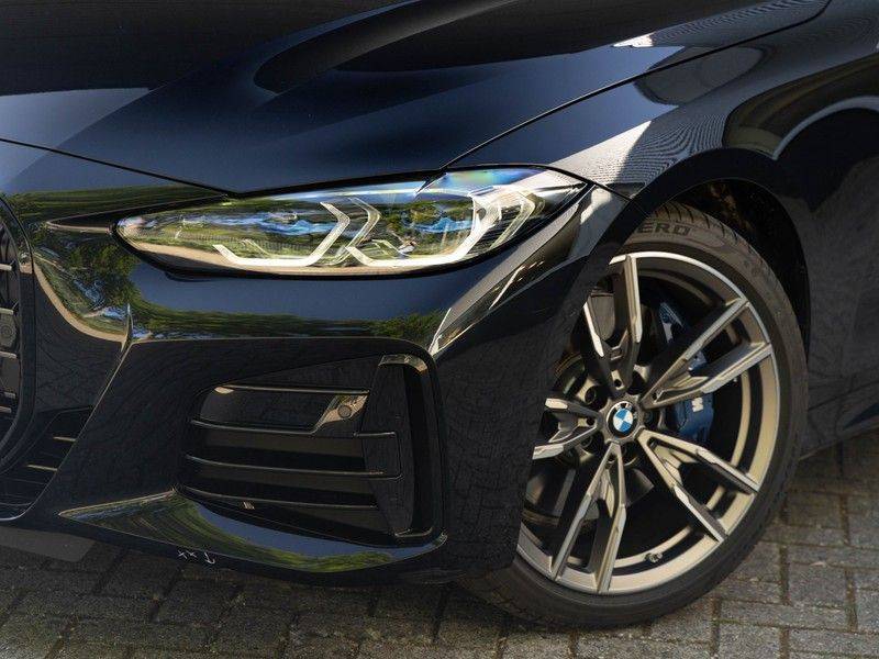 BMW 4 Serie Coupé M440i xDrive - High Executive - Dak - ACC - Harman Kardon afbeelding 8